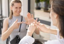 Hoje é o Dia do Surdo. Apadac atende mais de 30 alunos em Curitibanos.