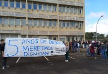 Ato em prol da finalização do prédio CBS 02 é realizado na UFSC