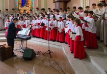 Coral dos Canarinhos de Petrópolis se apresenta em Curitibanos na terça-feira